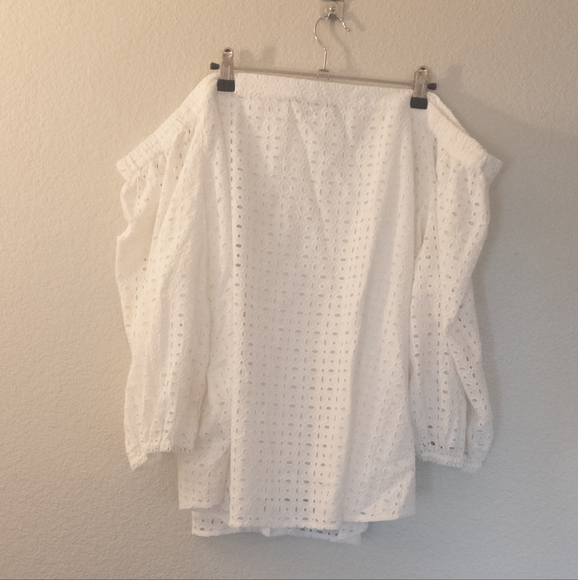 Ralph Lauren, 3XL Off the Shoulder, Eyelet White Top - Picture 10 of 12